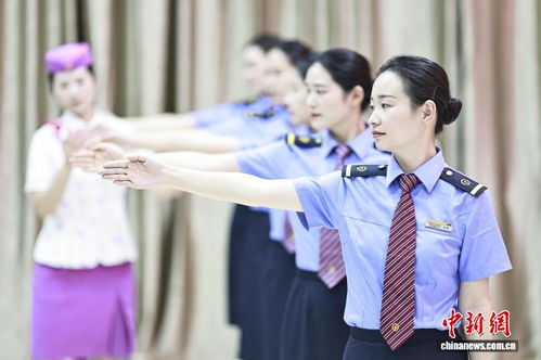 重庆客运员开展服务礼仪培训，全力备战国庆假期会展会务服务